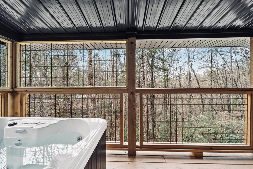 Honeymoon Couples Cabin Secluded, Hot Tub, Views Sevierville Exterior foto