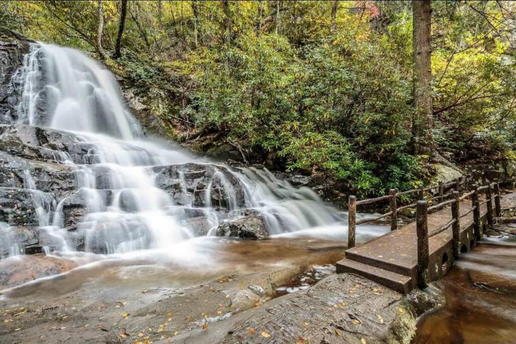 Honeymoon Couples Cabin Secluded, Hot Tub, Views Sevierville Exterior foto